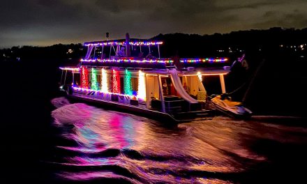 Holiday Boat Light Parade adds sparkle to the season