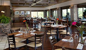 Indoor restaurant seating at Sidney's, Lanier Islands Legacy Lodge.